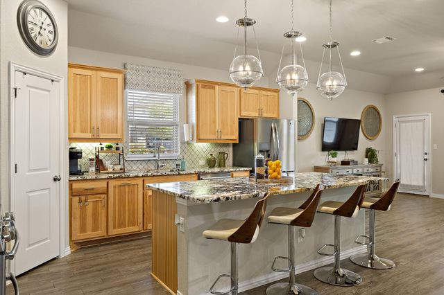 202 Simmental LOOP, Hutto, TX 78634