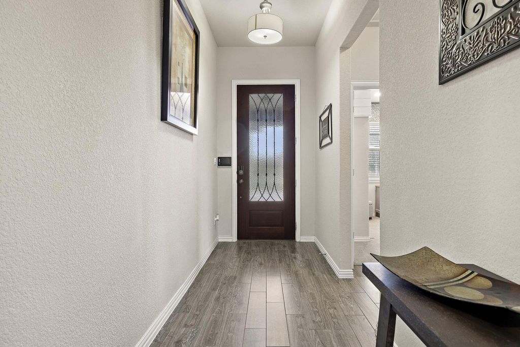 202 Simmental LOOP, Hutto, TX 78634