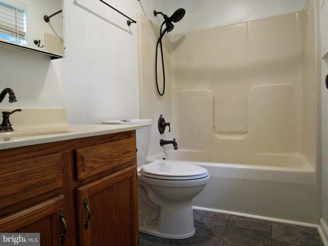 93 MIDNOON DR, Martinsburg, WV 25404