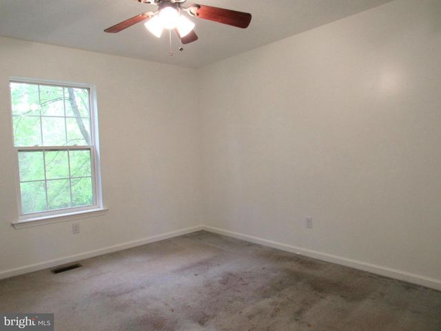 93 MIDNOON DR, Martinsburg, WV 25404
