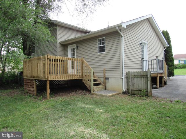 93 MIDNOON DR, Martinsburg, WV 25404