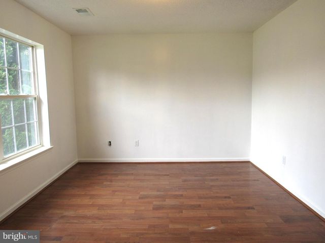 93 MIDNOON DR, Martinsburg, WV 25404