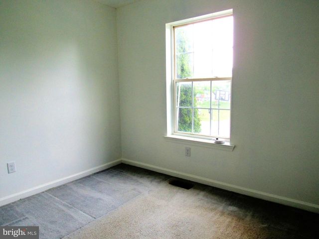 93 MIDNOON DR, Martinsburg, WV 25404