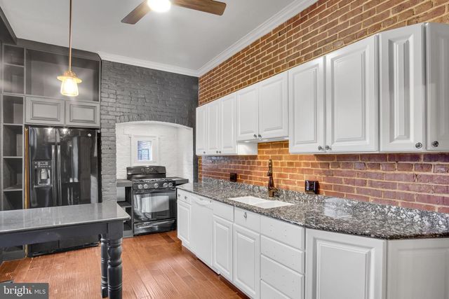 542 RACE ST, Harrisburg, PA 17104