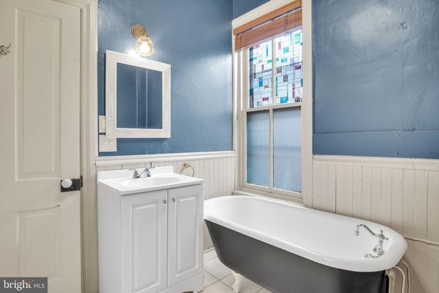 542 RACE ST, Harrisburg, PA 17104
