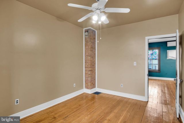 542 RACE ST, Harrisburg, PA 17104