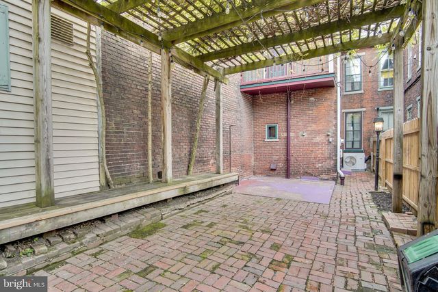 542 RACE ST, Harrisburg, PA 17104