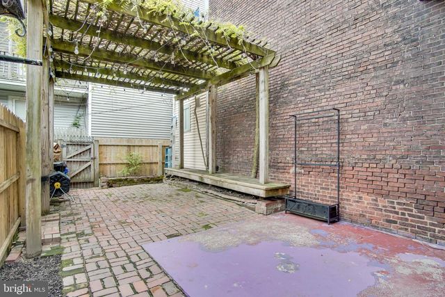 542 RACE ST, Harrisburg, PA 17104