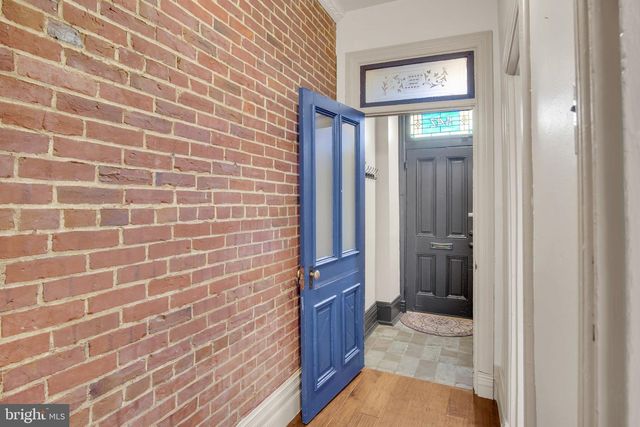 542 RACE ST, Harrisburg, PA 17104
