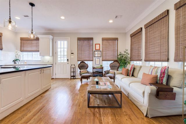 1504 W 23rd Street B, Houston, TX 77008