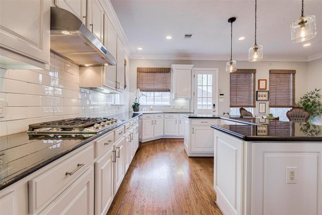 1504 W 23rd Street B, Houston, TX 77008