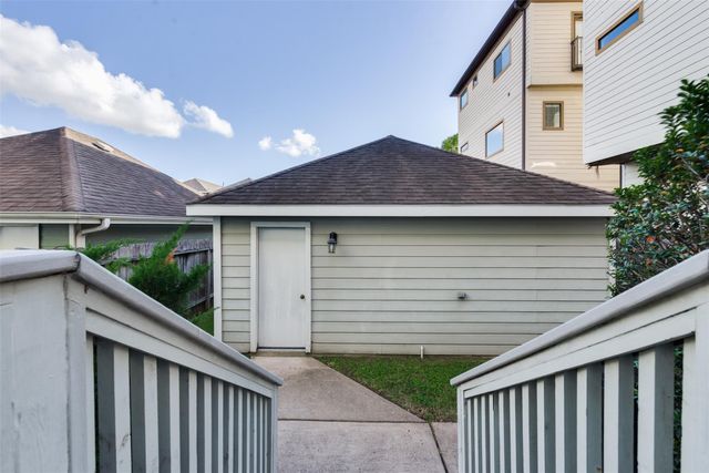 1504 W 23rd Street B, Houston, TX 77008