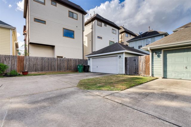 1504 W 23rd Street B, Houston, TX 77008