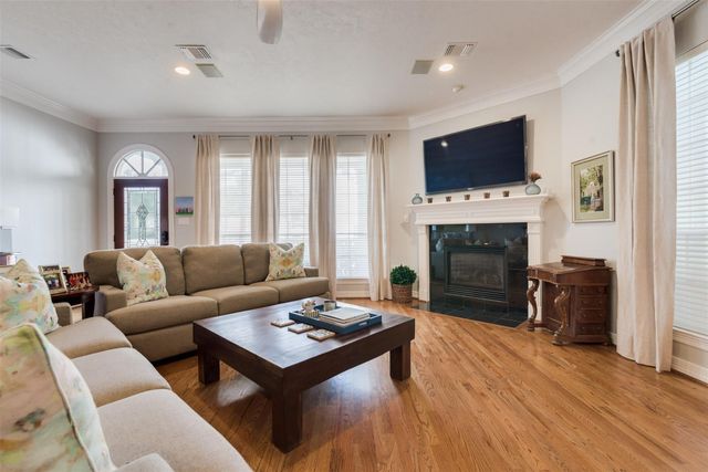 1504 W 23rd Street B, Houston, TX 77008