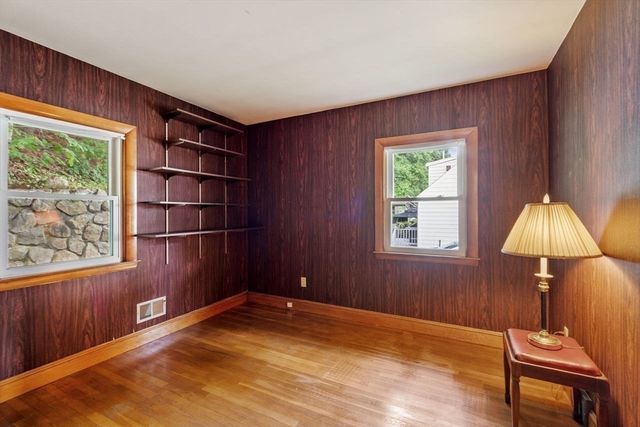20 Greenwood Road, Peabody, MA 01960