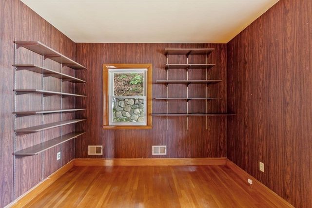 20 Greenwood Road, Peabody, MA 01960