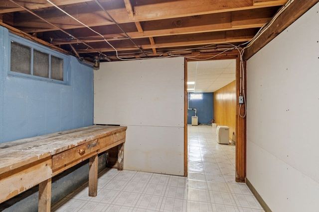 20 Greenwood Road, Peabody, MA 01960