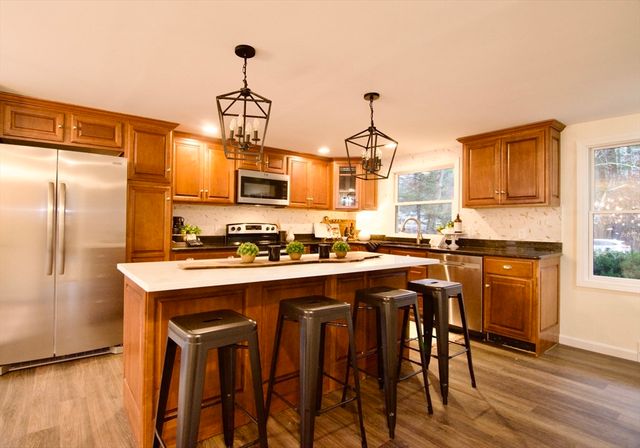 12 Rose Cir, Hampden, MA 01036