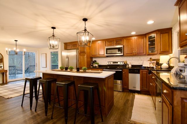 12 Rose Cir, Hampden, MA 01036