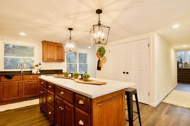 12 Rose Cir, Hampden, MA 01036