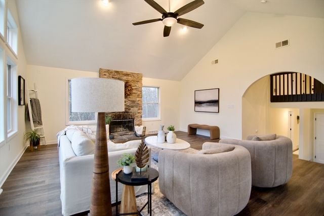 12 Rose Cir, Hampden, MA 01036