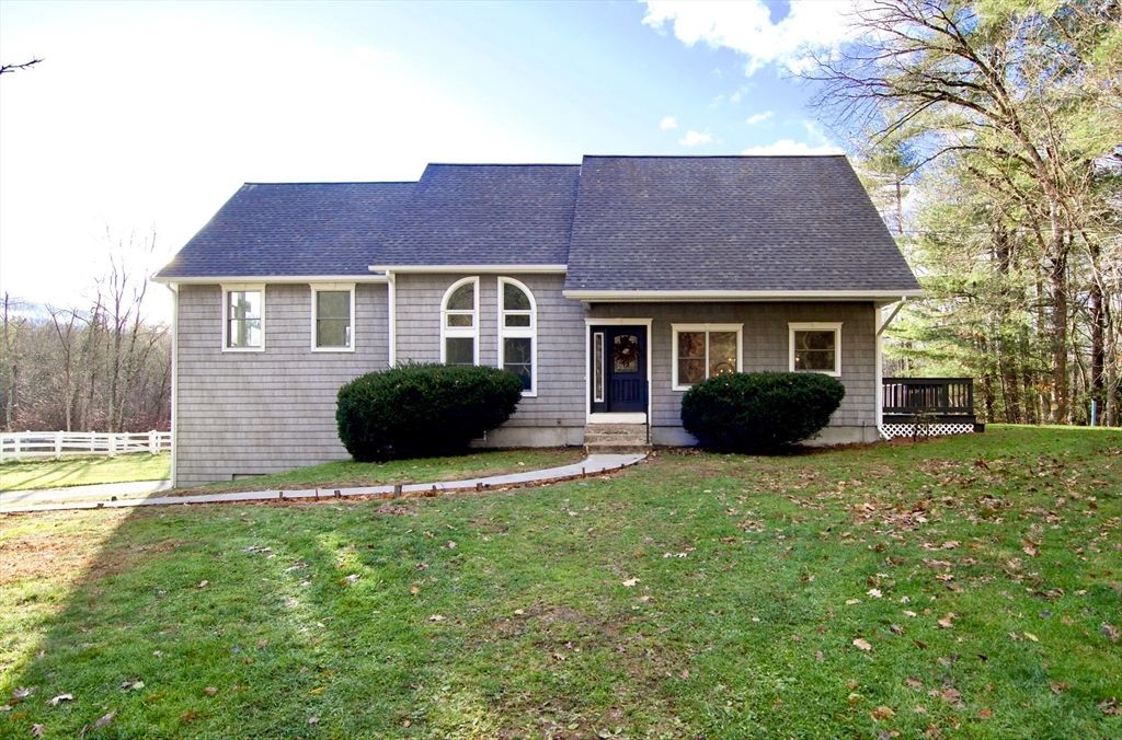 12 Rose Cir, Hampden, MA 01036