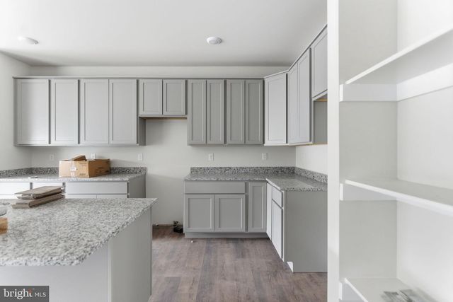 231 SACHEM HL, Hedgesville, WV 25427