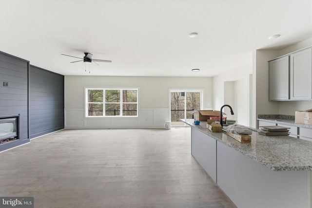 231 SACHEM HL, Hedgesville, WV 25427