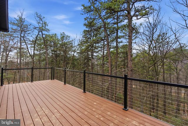 231 SACHEM HL, Hedgesville, WV 25427