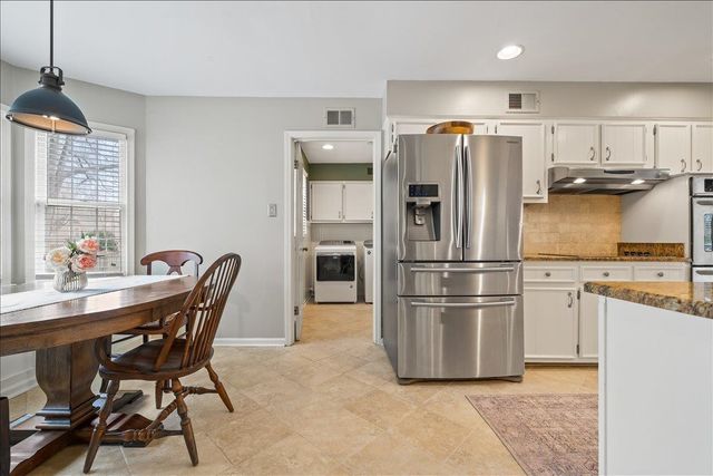 1831 RIVER VALLEY DR, Germantown, TN 38138