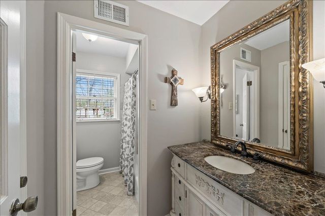 1831 RIVER VALLEY DR, Germantown, TN 38138