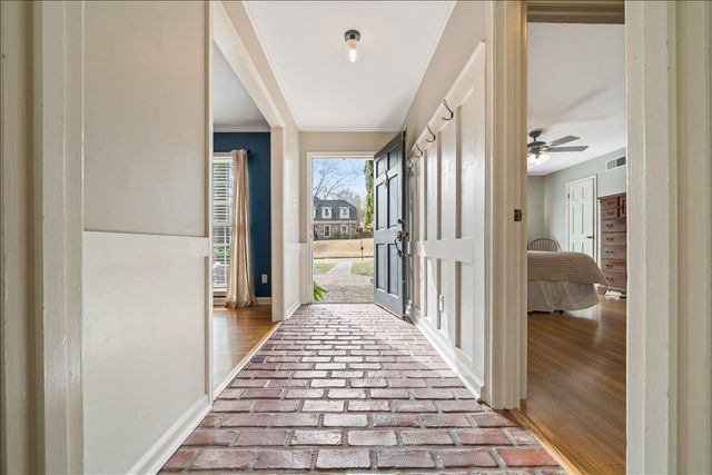 1831 RIVER VALLEY DR, Germantown, TN 38138