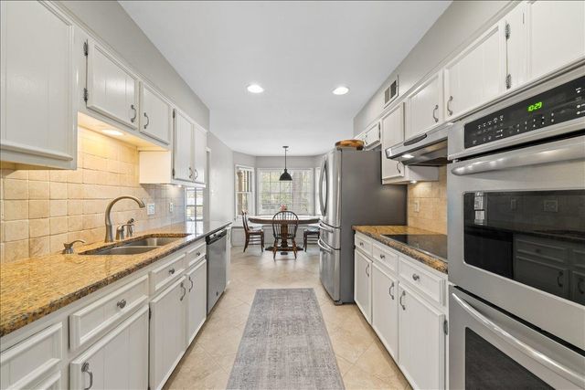 1831 RIVER VALLEY DR, Germantown, TN 38138