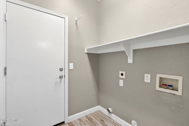 1779 E ERIE Street, Gilbert, AZ 85295
