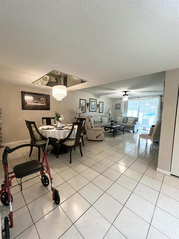 6698 10th Ave N Avenue N 106, Greenacres, FL 33467