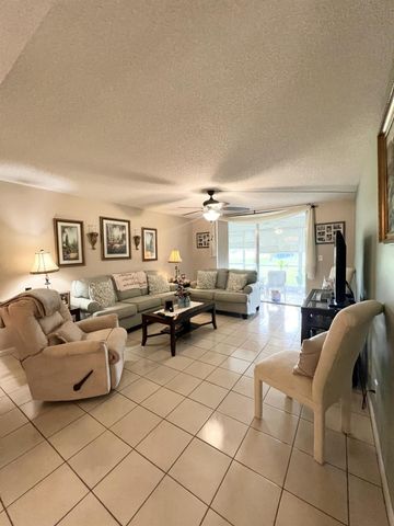 6698 10th Ave N Avenue N 106, Greenacres, FL 33467