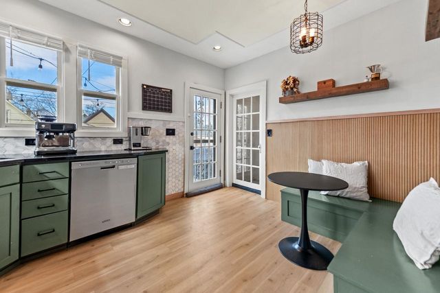 2555 N Pierce STREET, Milwaukee, WI 53212