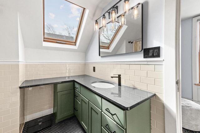 2555 N Pierce STREET, Milwaukee, WI 53212