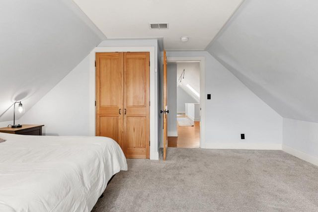 2555 N Pierce STREET, Milwaukee, WI 53212