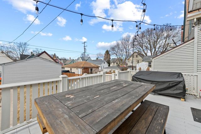 2555 N Pierce STREET, Milwaukee, WI 53212