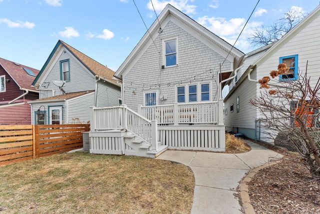 2555 N Pierce STREET, Milwaukee, WI 53212