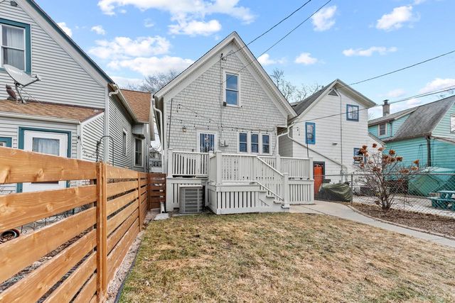 2555 N Pierce STREET, Milwaukee, WI 53212