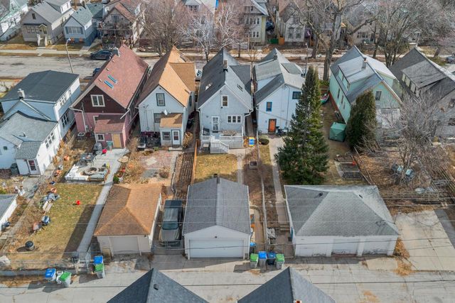 2555 N Pierce STREET, Milwaukee, WI 53212