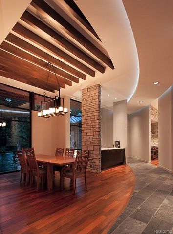 6956 Cooley Lake Road, White Lake, MI 48383