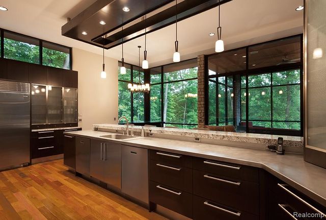 6956 Cooley Lake Road, White Lake, MI 48383