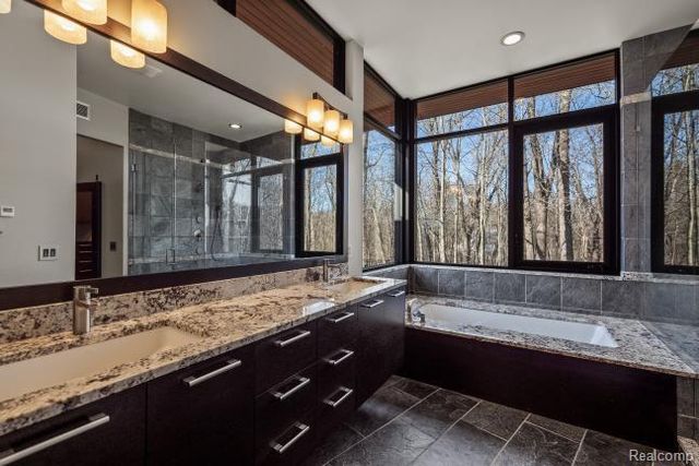 6956 Cooley Lake Road, White Lake, MI 48383