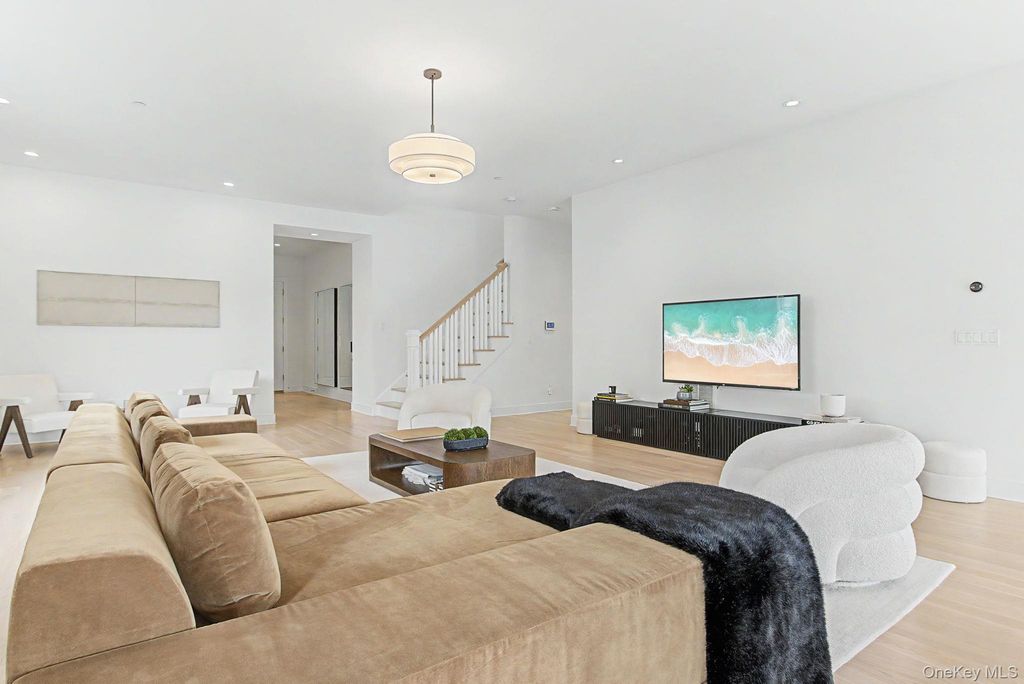 8 Jasmine Lane, Rye Brook, NY 10573 — photo 5
