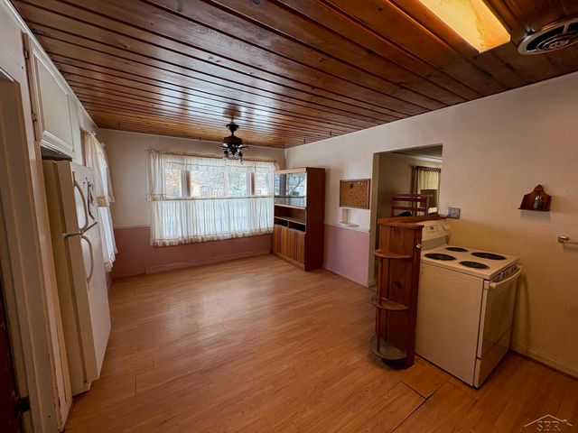 1450 Timothy Drive, Saginaw, MI 48638