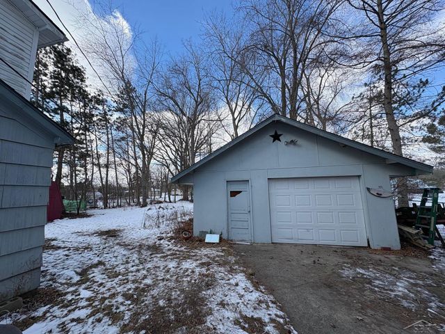 1450 Timothy Drive, Saginaw, MI 48638