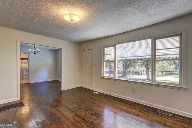 2128 Knightsbridge Road, Macon, GA 31211